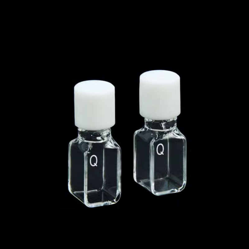 UV-Quarz-Kurzmikroküvette mit Schraubverschluss, 4 klare Fenster