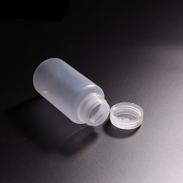 Wide mouth bottles with screw cap, Plastic PP, capacity 4 ml to 2.000 ml Laborxing